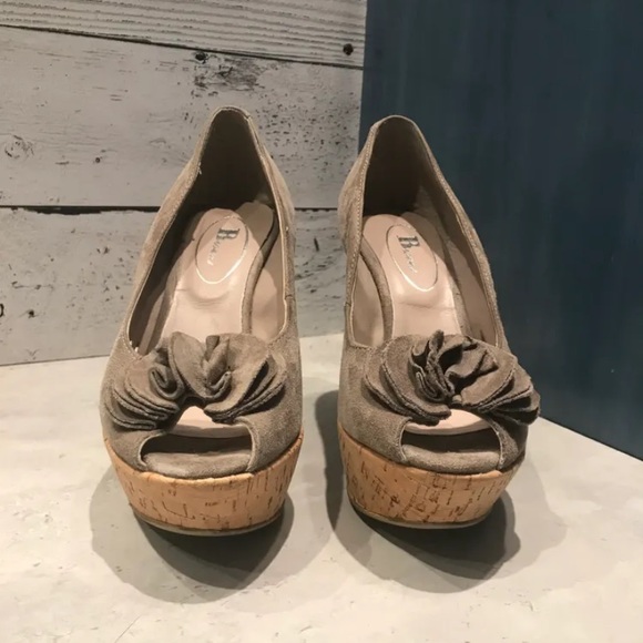 Super cute open toes heels from Browns • Gray suede • Size 6 - Picture 4 of 6